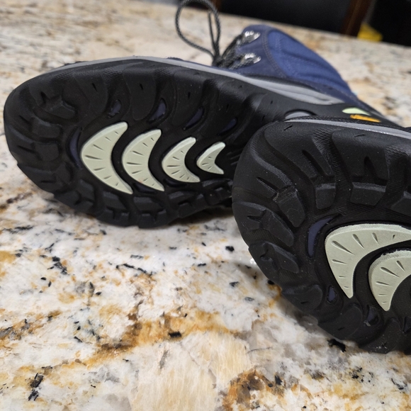 Ahnu Montara Hiking Boot In Midnight Blue Women's Size 8.5 Like New - Picture 9 of 13